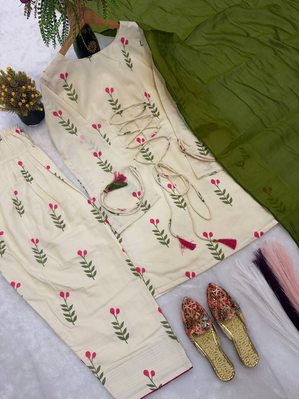 The Ethereal Ivory Floral Heritage Set